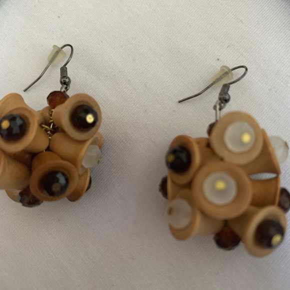 Unique beaded necklace - Picture 8 of 11